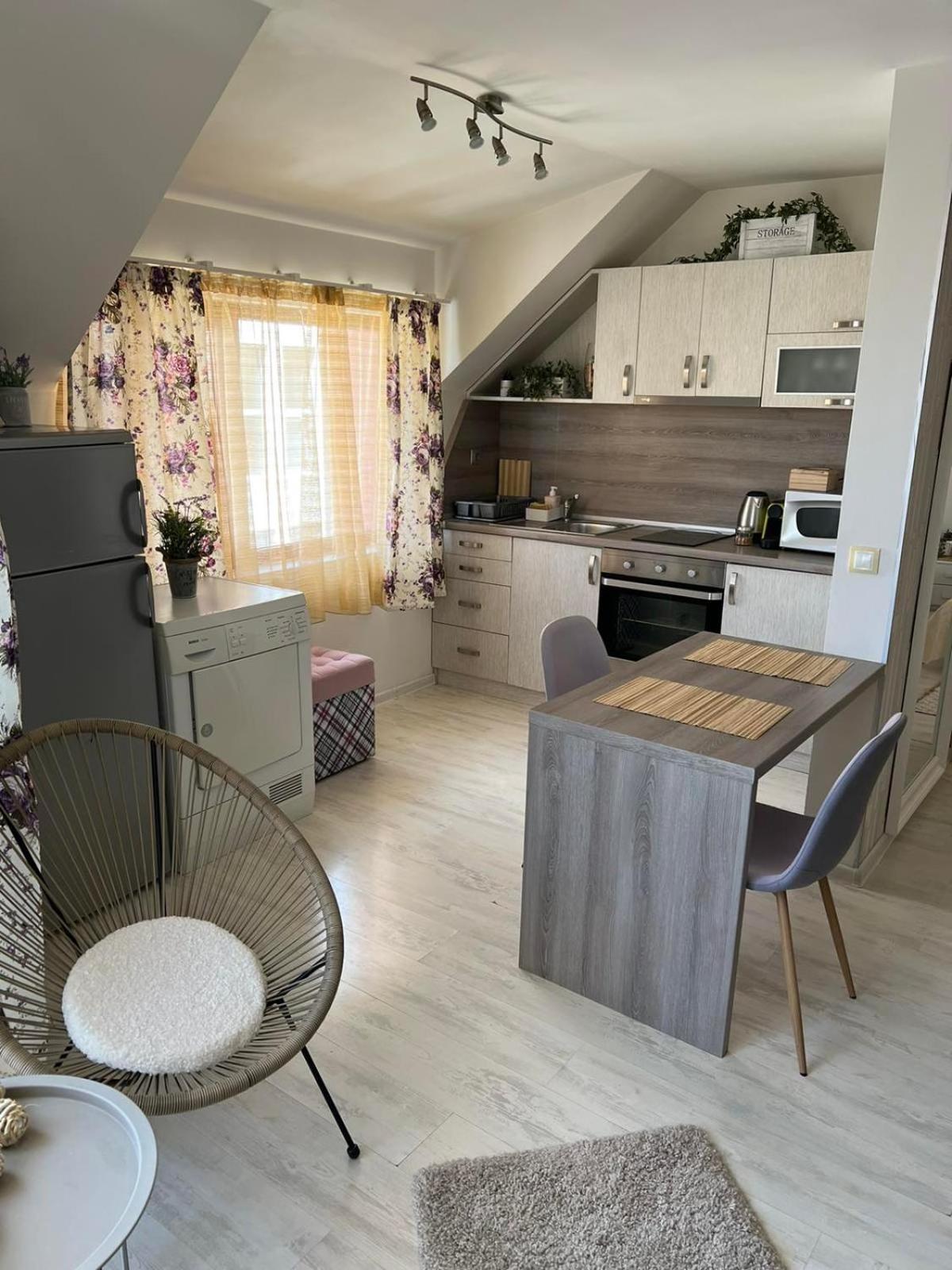Sweety Apartment Sliven Room photo